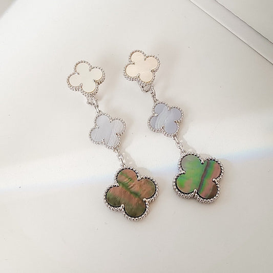 [LumiVibe]CLOVER 3 MOTIFS CHALCEDONY DARK MOP SILVER EARRINGS