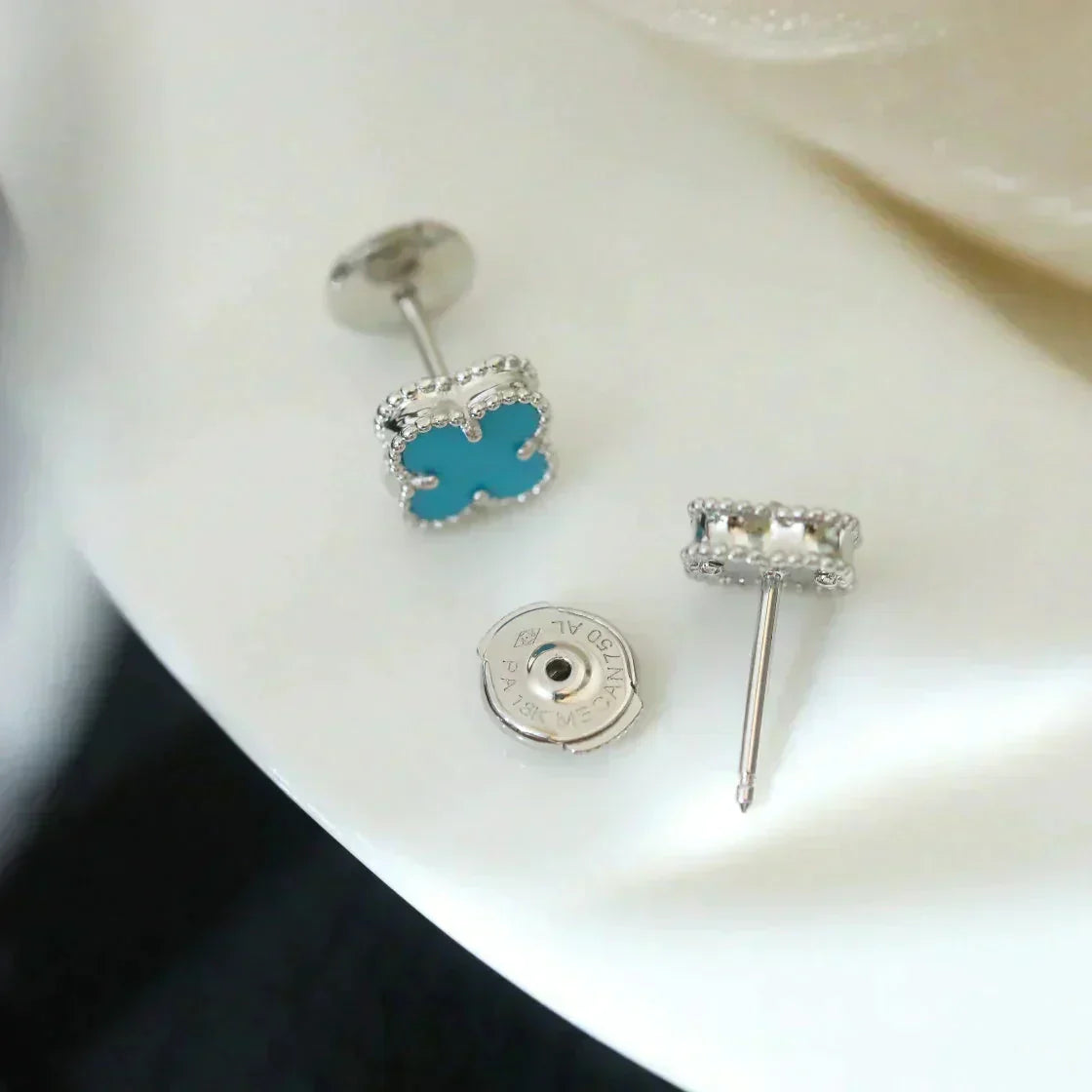 [LumiVibe]CLOVER MINI 9.5MM ONYX STUD EARRINGS SILVER