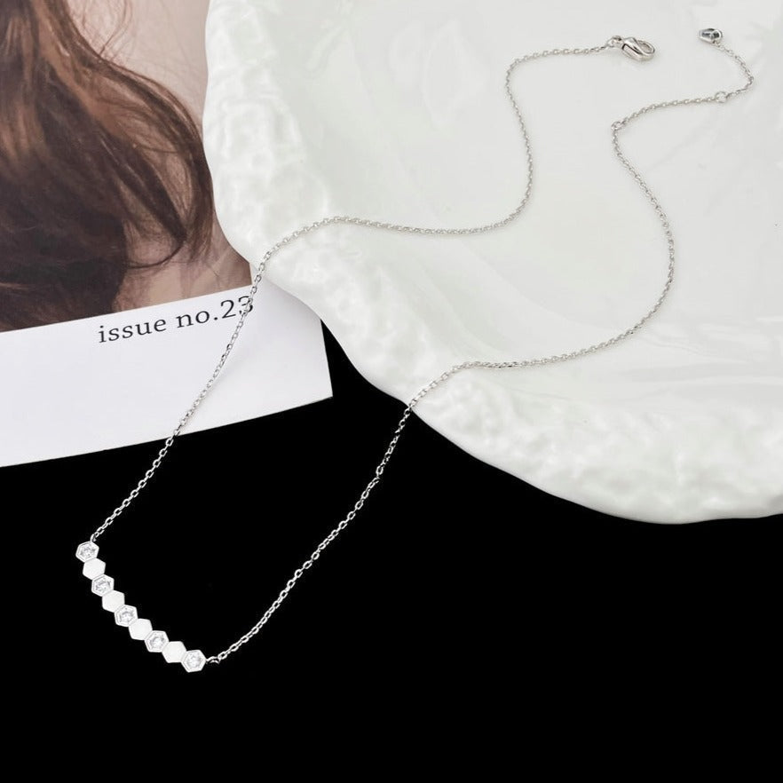 [LumiVibe]BEE MY LOVE DIAMOND NECKLACE
