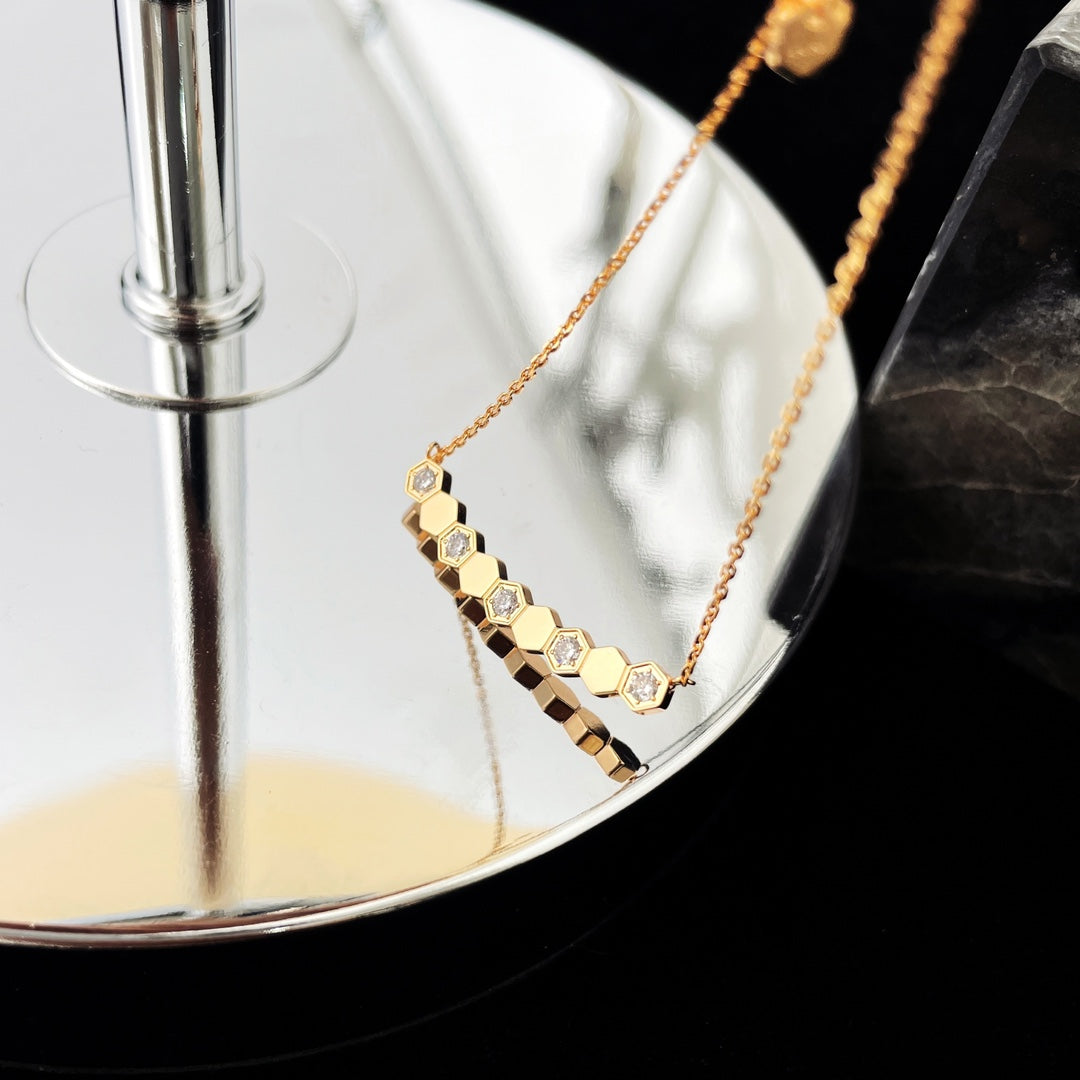 [LumiVibe]BEE MY LOVE DIAMOND NECKLACE