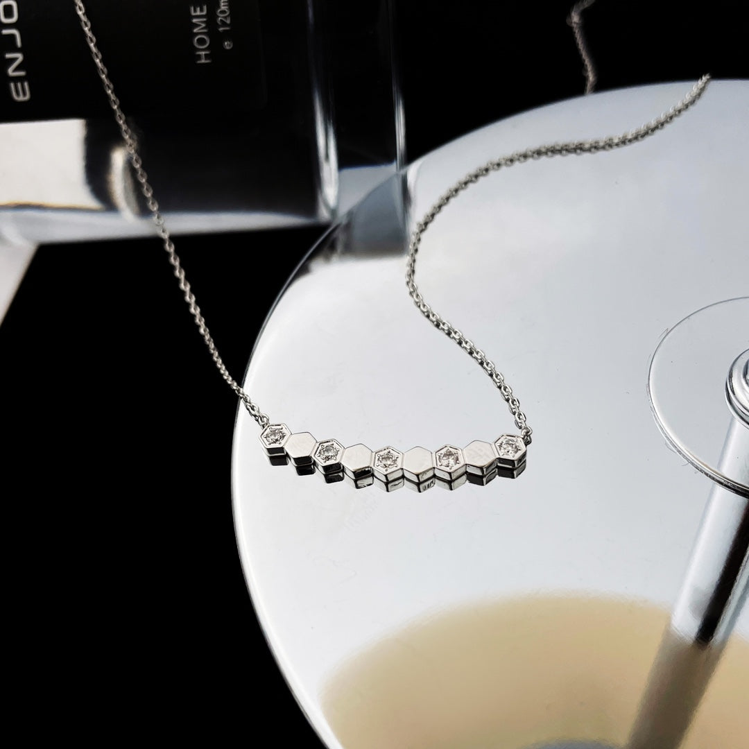 [LumiVibe]BEE MY LOVE DIAMOND NECKLACE