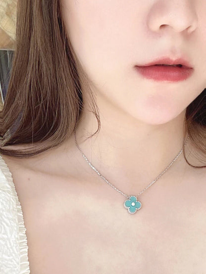 [LumiVibe]CLOVER 1 DIAMOND LIGHT BLUE SILVER NECKLACE