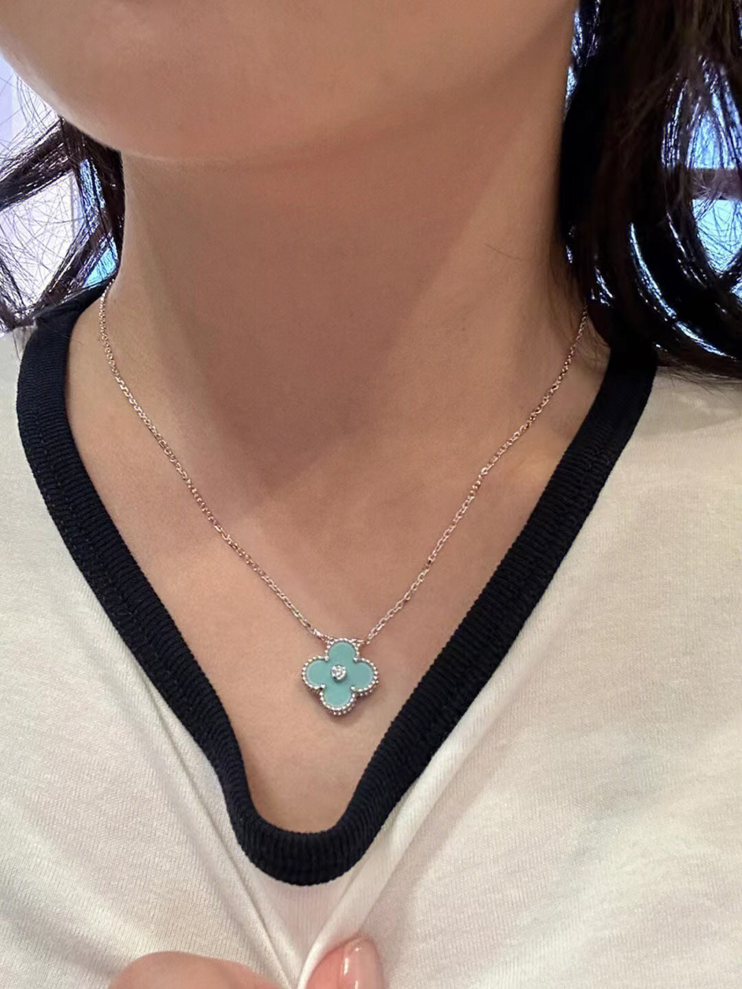 [LumiVibe]CLOVER 1 DIAMOND LIGHT BLUE SILVER NECKLACE