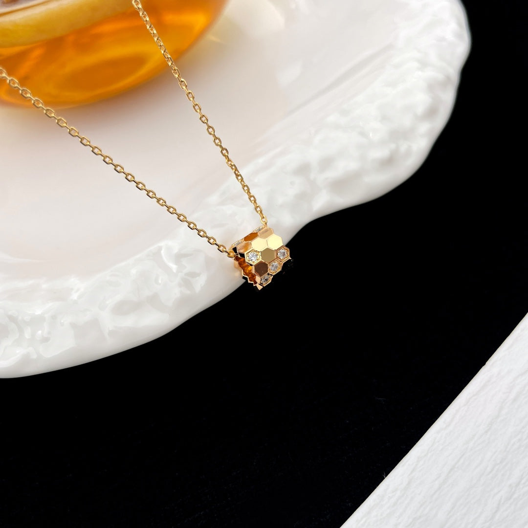 [LumiVibe]BEE MINI PEDANT DIAMOND NECKLACE