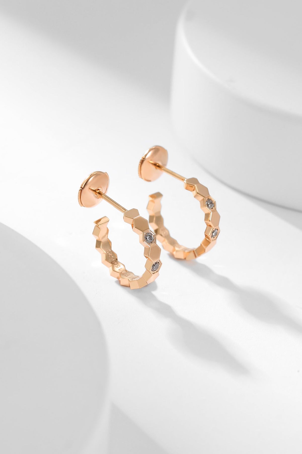 [LumiVibe]BEE LOVE DIAMOND HOOP EARRINGS