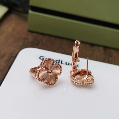 [LumiVibe]CLOVER MEDIUM STUD EARRINGS