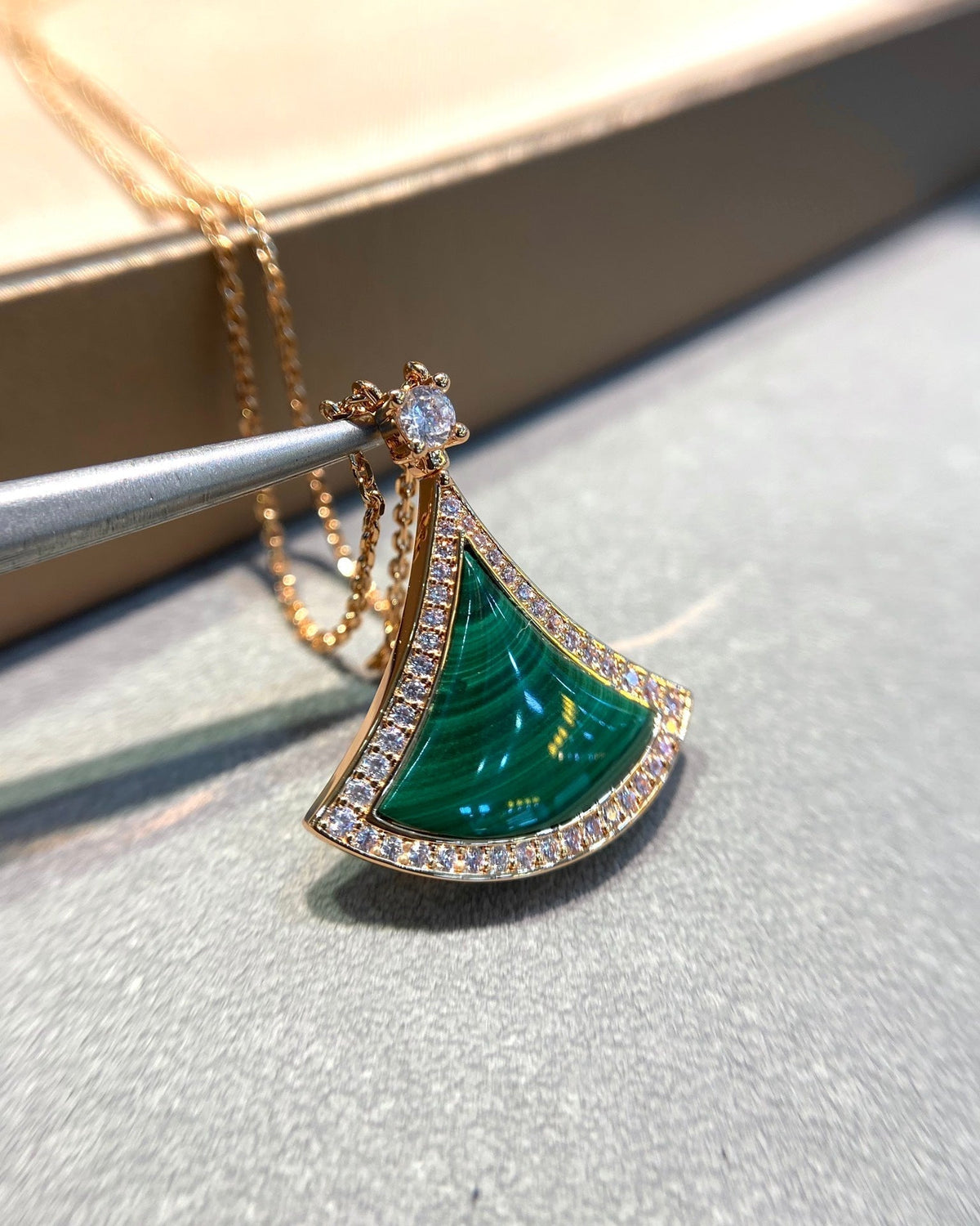 [LumiVibe]DREAM MALACHITE DIAMOND PAVED PINK GOLD NECKLACE