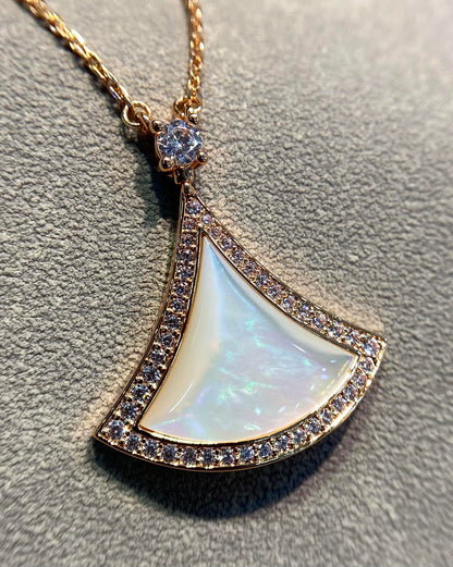 [LumiVibe]DREAM MOP DIAMOND PAVED PINK GOLD NECKLACE