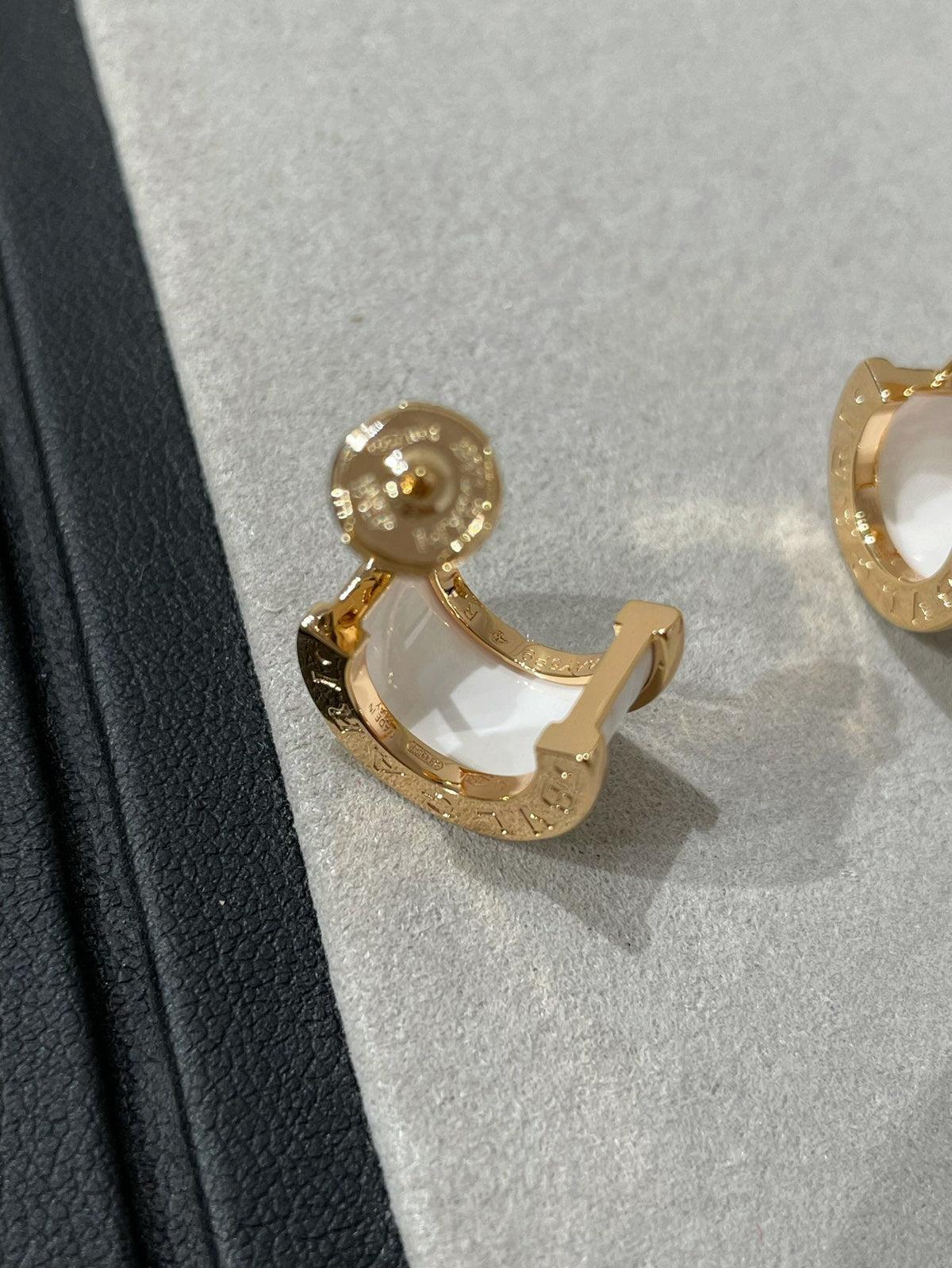 [LumiVibe]ZERO 1 PINK GOLD CERAMIC EARRINGS