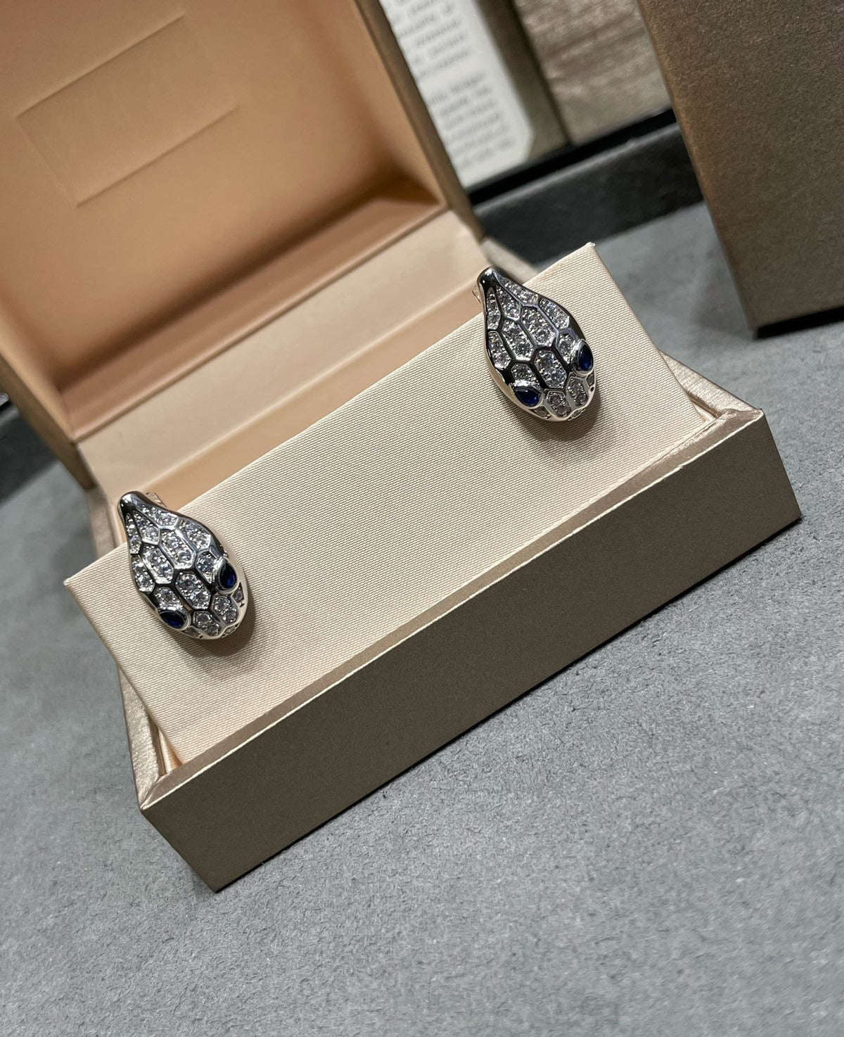 [LumiVibe]SERPENT DIAMOND STUD EARRINGS