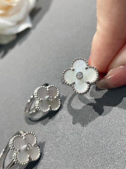 [LumiVibe]CLOVER SILVER MOP DIAMOND RING