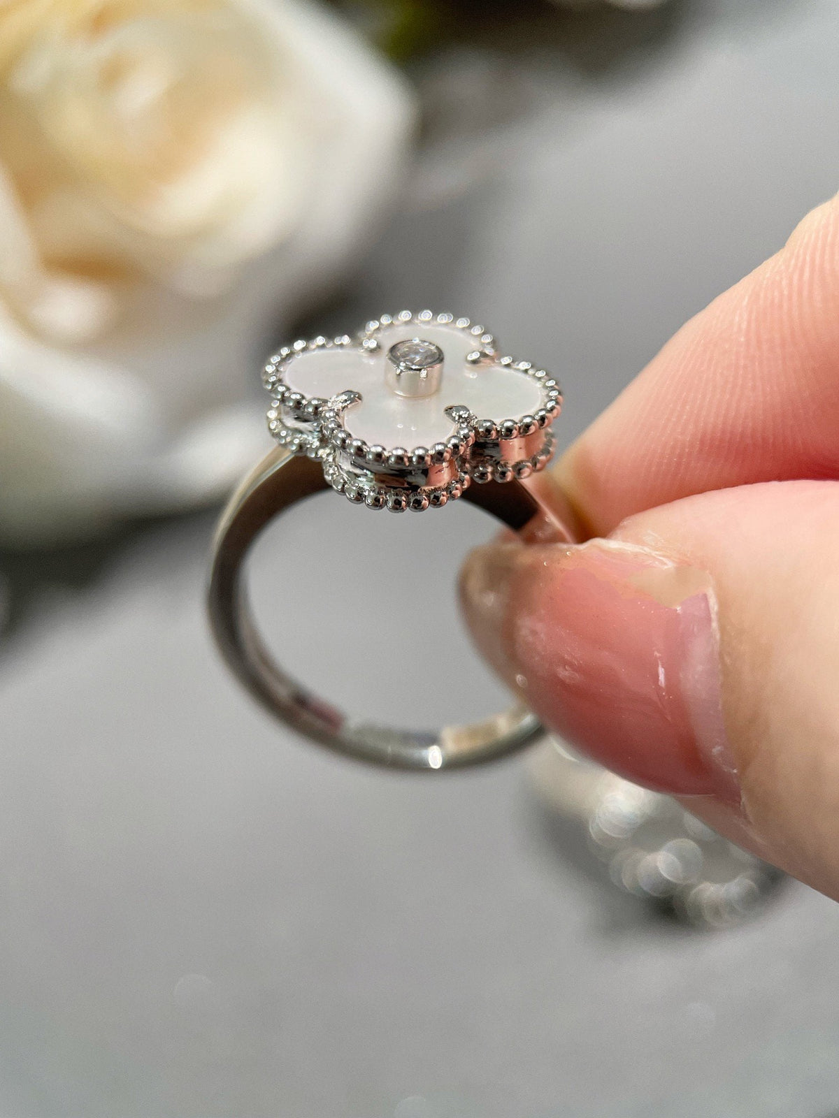 [LumiVibe]CLOVER SILVER MOP DIAMOND RING