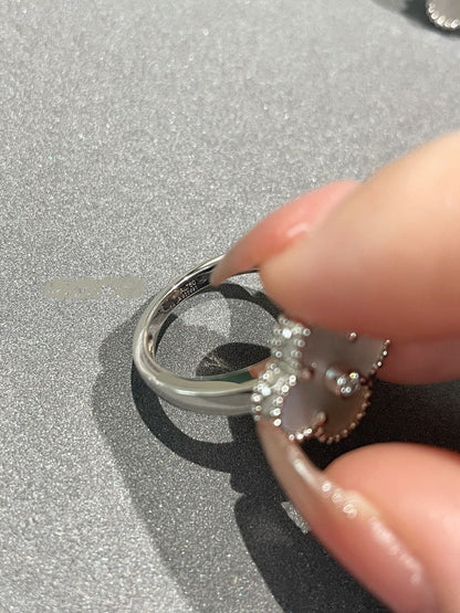 [LumiVibe]CLOVER SILVER MOP DIAMOND RING