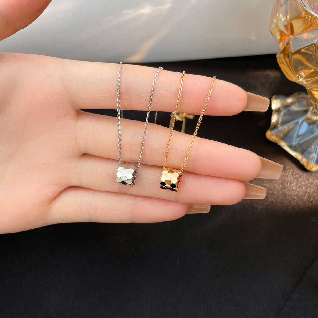 [LumiVibe]BEE MINI NECKLACE