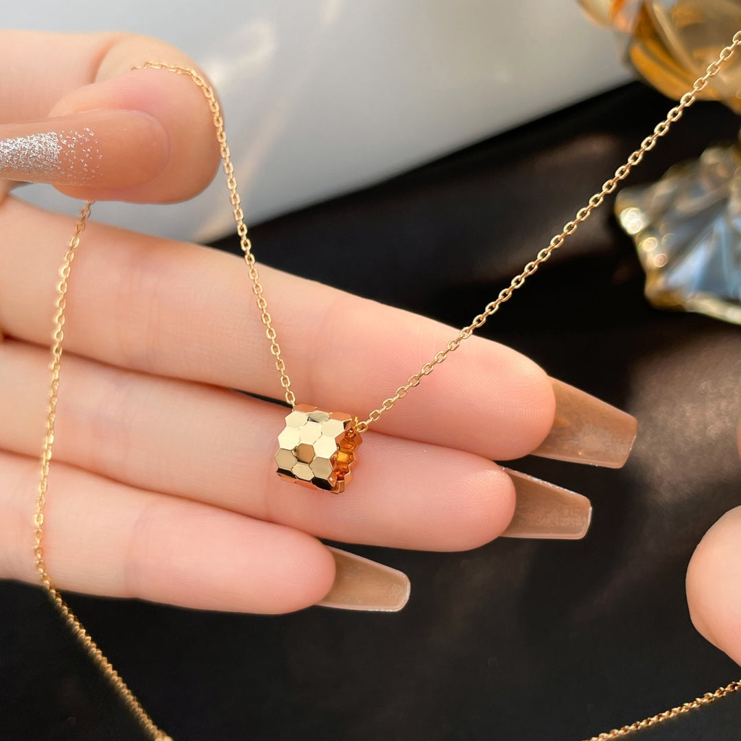 [LumiVibe]BEE MINI NECKLACE