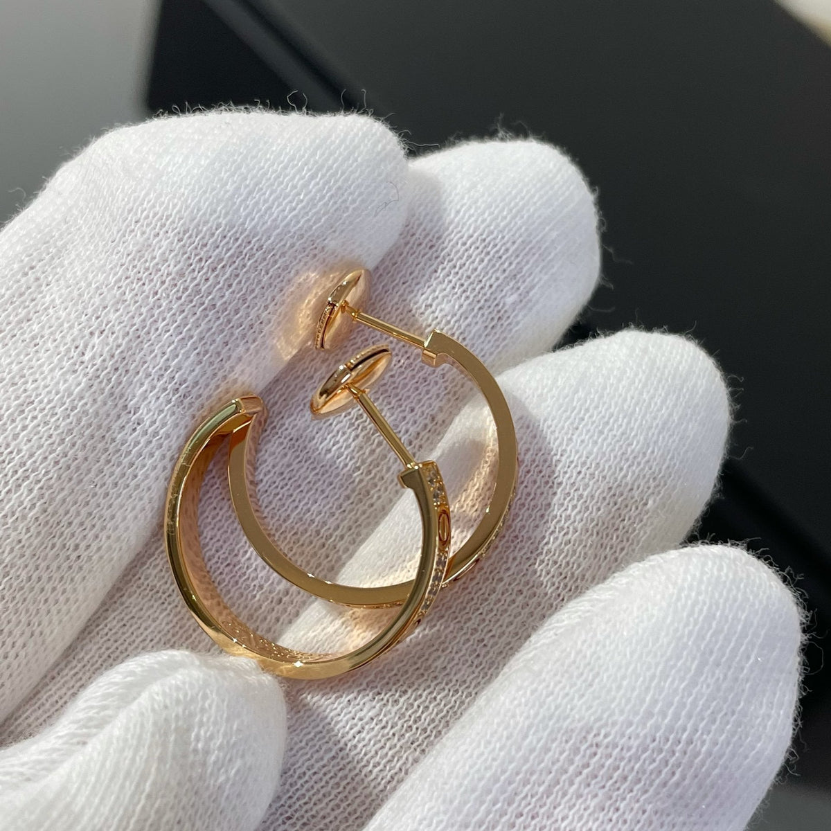 [LumiVibe]LOVE DIAMOND PINK GOLD HOOP EARRINGS