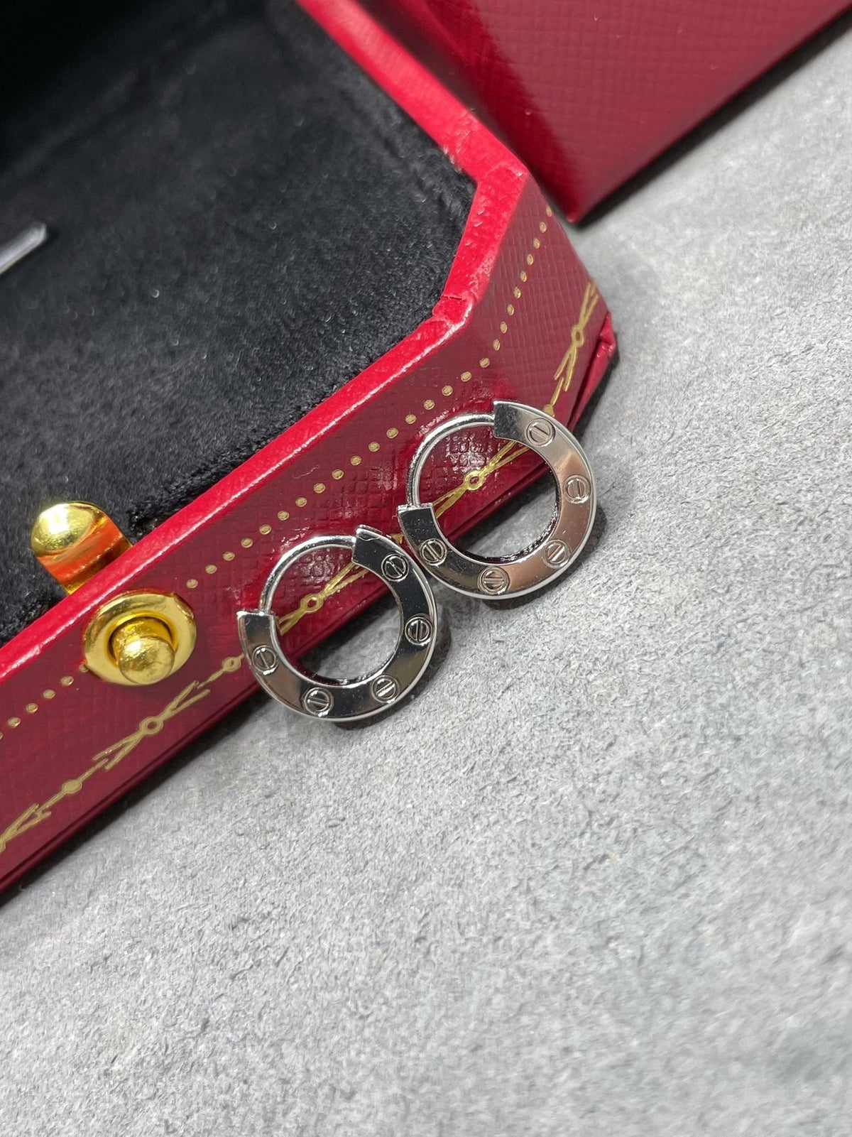 [LumiVibe]LOVE MINI EARRINGS