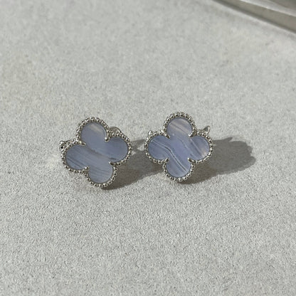 [LumiVibe]CLOVER CHALCEDONY SILVER STUD EARRINGS