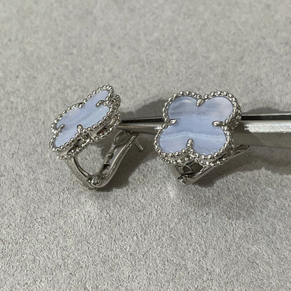 [LumiVibe]CLOVER CHALCEDONY SILVER STUD EARRINGS