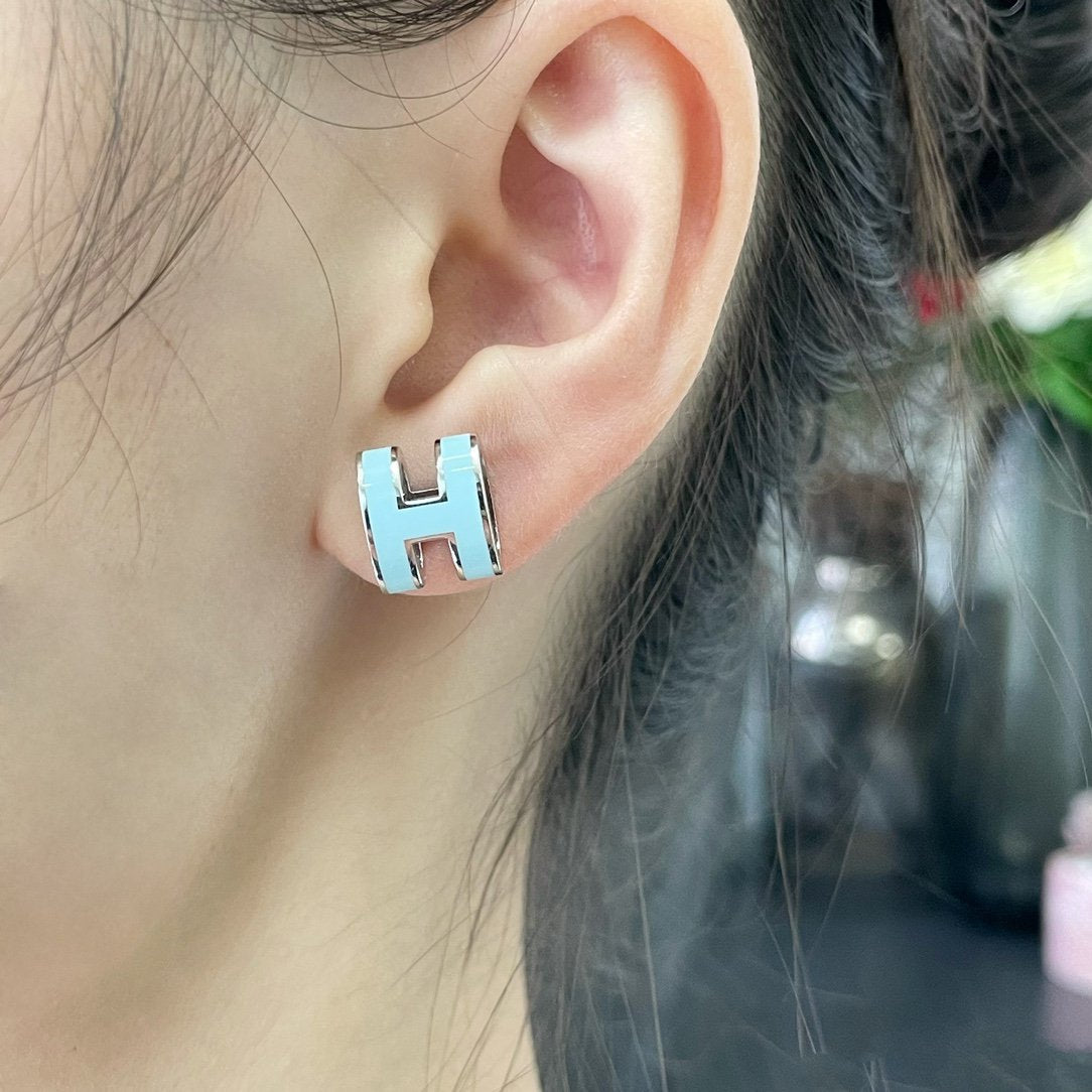 [LumiVibe]POP H SKY BLUE STUD EARRINGS