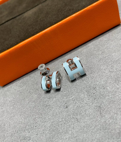 [LumiVibe]POP H SKY BLUE STUD EARRINGS