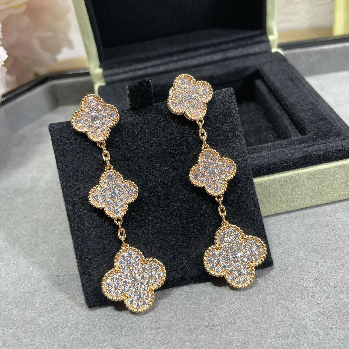 [LumiVibe]CLOVER 3 MOTIFS DIAMOND PAVED ROSE GOLD EARRINGS