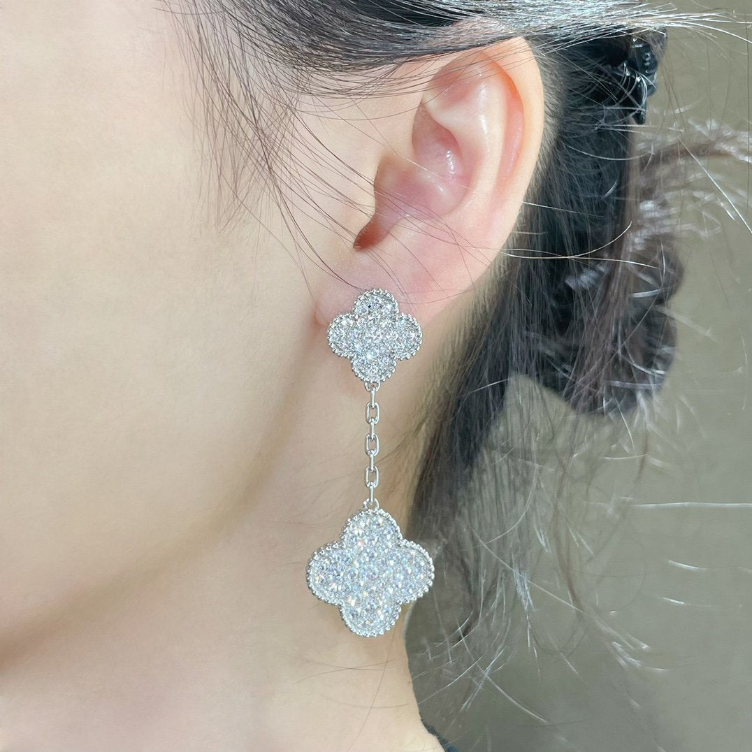 [LumiVibe]CLOVER 2 MOTIFS DIAMOND PAVED SILVER EARRINGS