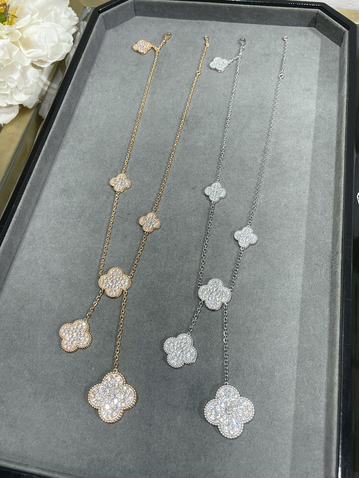 [LumiVibe]CLOVER 6 MOTIF DIAMOND PAVED NECKLACE