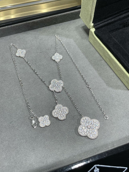 [LumiVibe]CLOVER 6 MOTIF DIAMOND PAVED NECKLACE