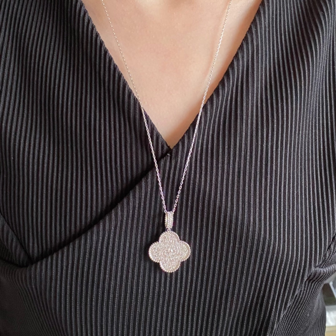 [LumiVibe]CLOVER 25MM LARGE PEDANT DIAMOND PAVED LONG NECKLACE