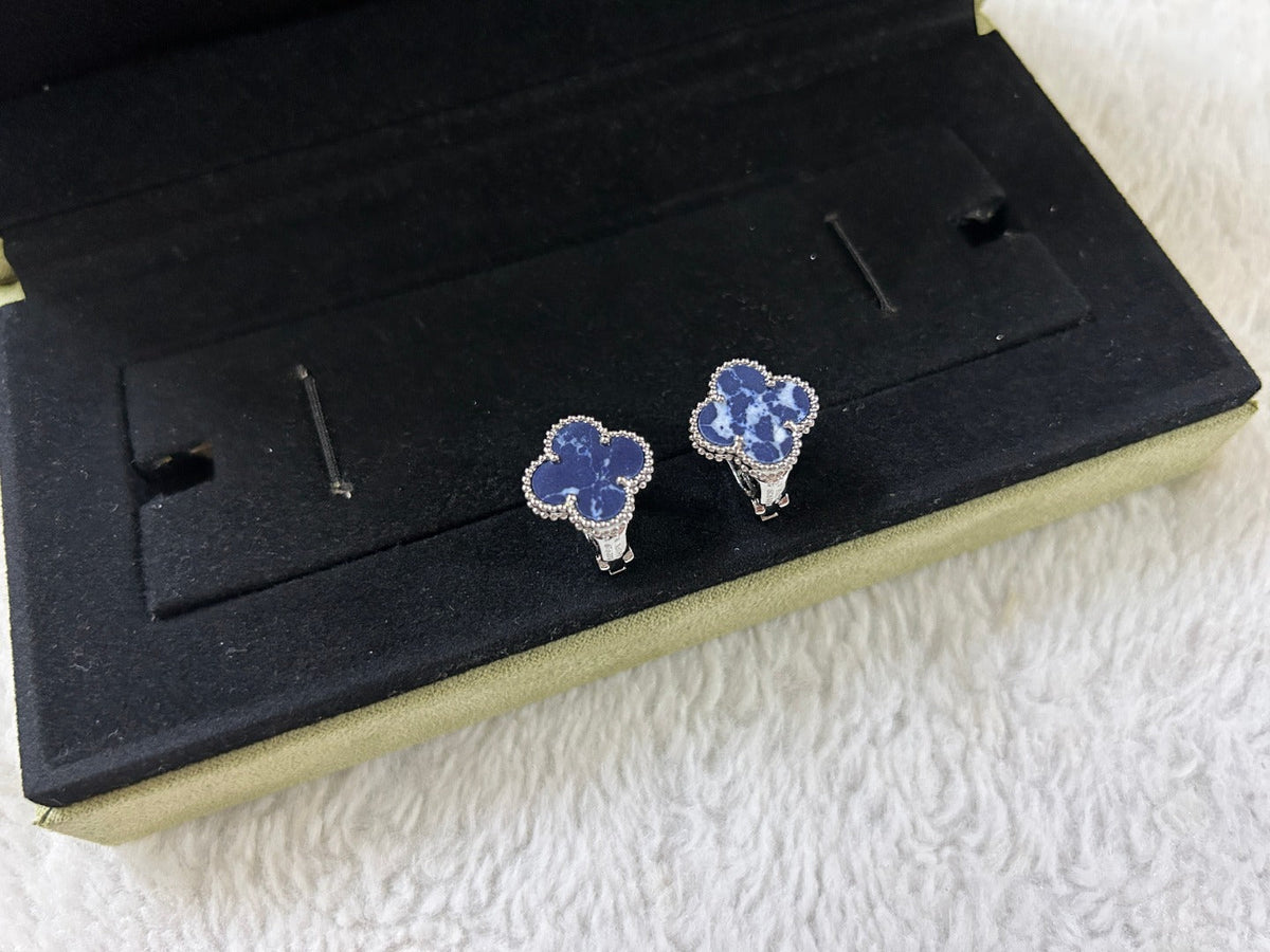 [LumiVibe]CLOVER PIETERSITE MEDIUM STUD EARRINGS