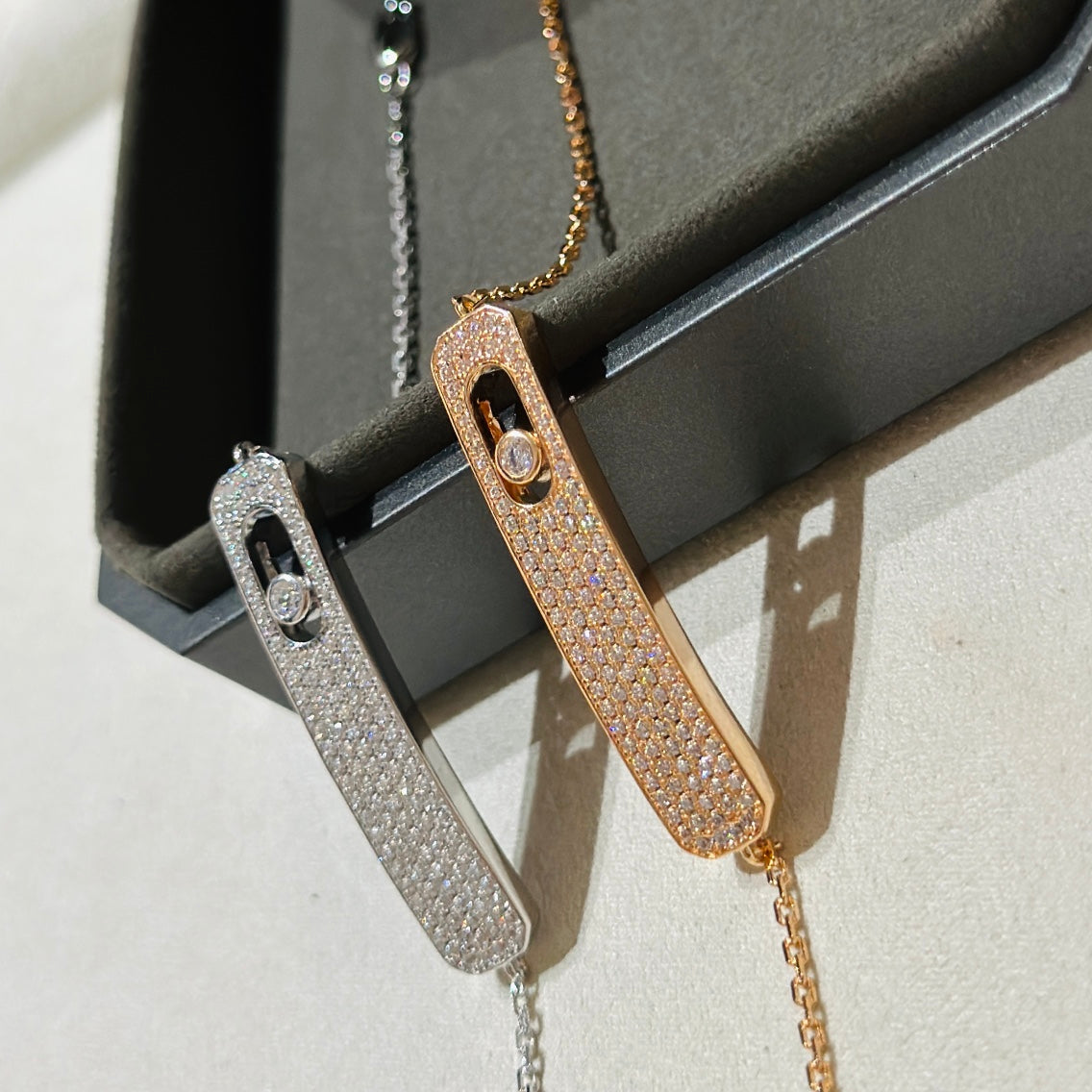 [LumiVibe]MOVE CLASSIQUE DIAMOND PAVED BRACELET