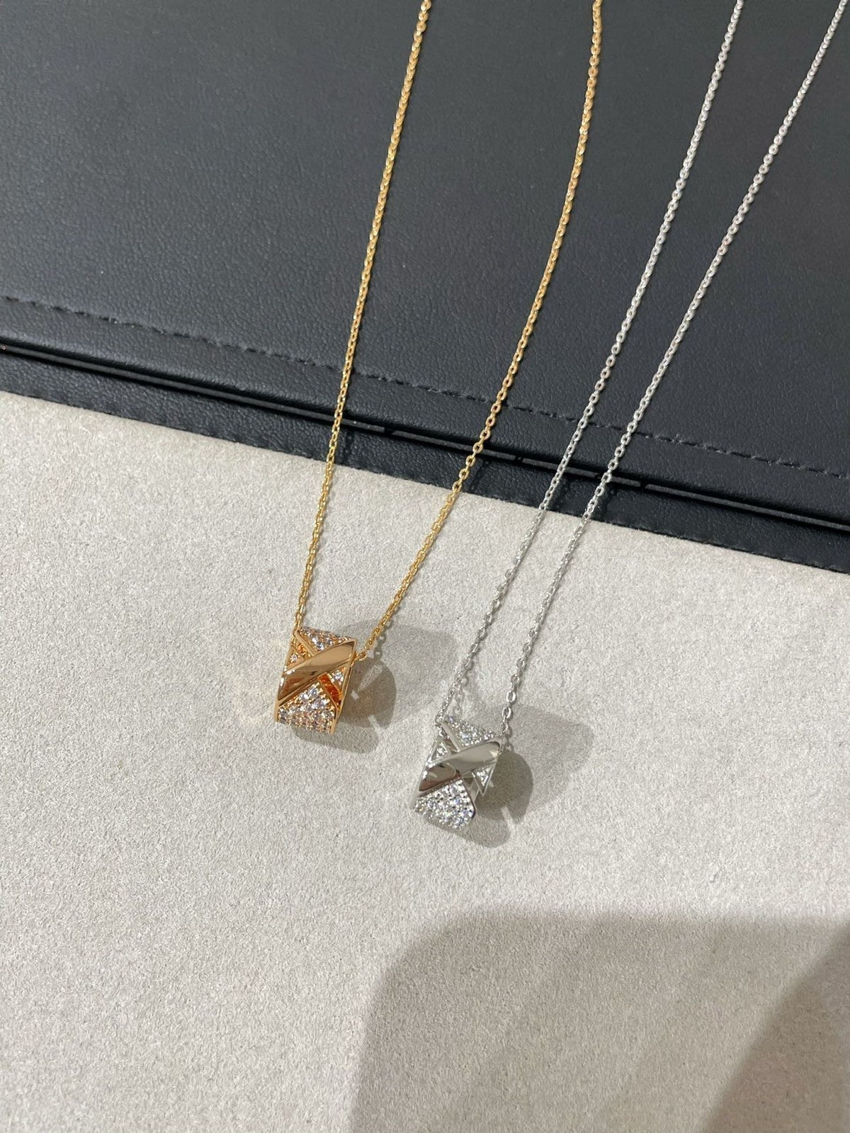 [LumiVibe]LIENS EVIDENCE DIAMOND PAVED NECKLACE