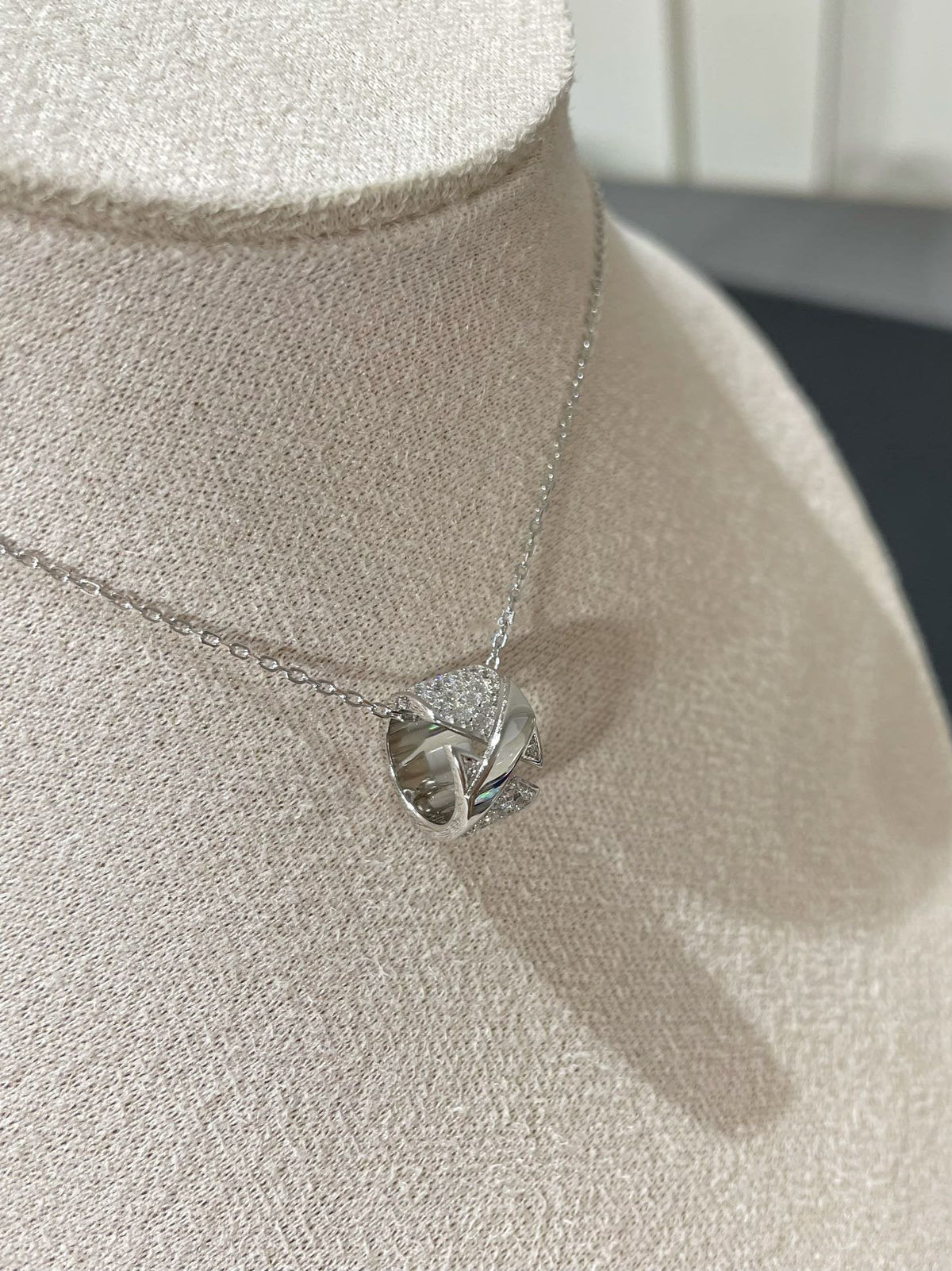 [LumiVibe]LIENS EVIDENCE DIAMOND PAVED NECKLACE