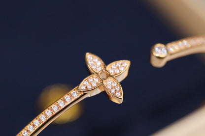 [LumiVibe]IDYLLE PINK GOLD OPEN BRACELET DIAMOND PAVED