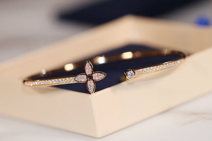 [LumiVibe]IDYLLE GOLD OPEN BRACELET DIAMOND PAVED