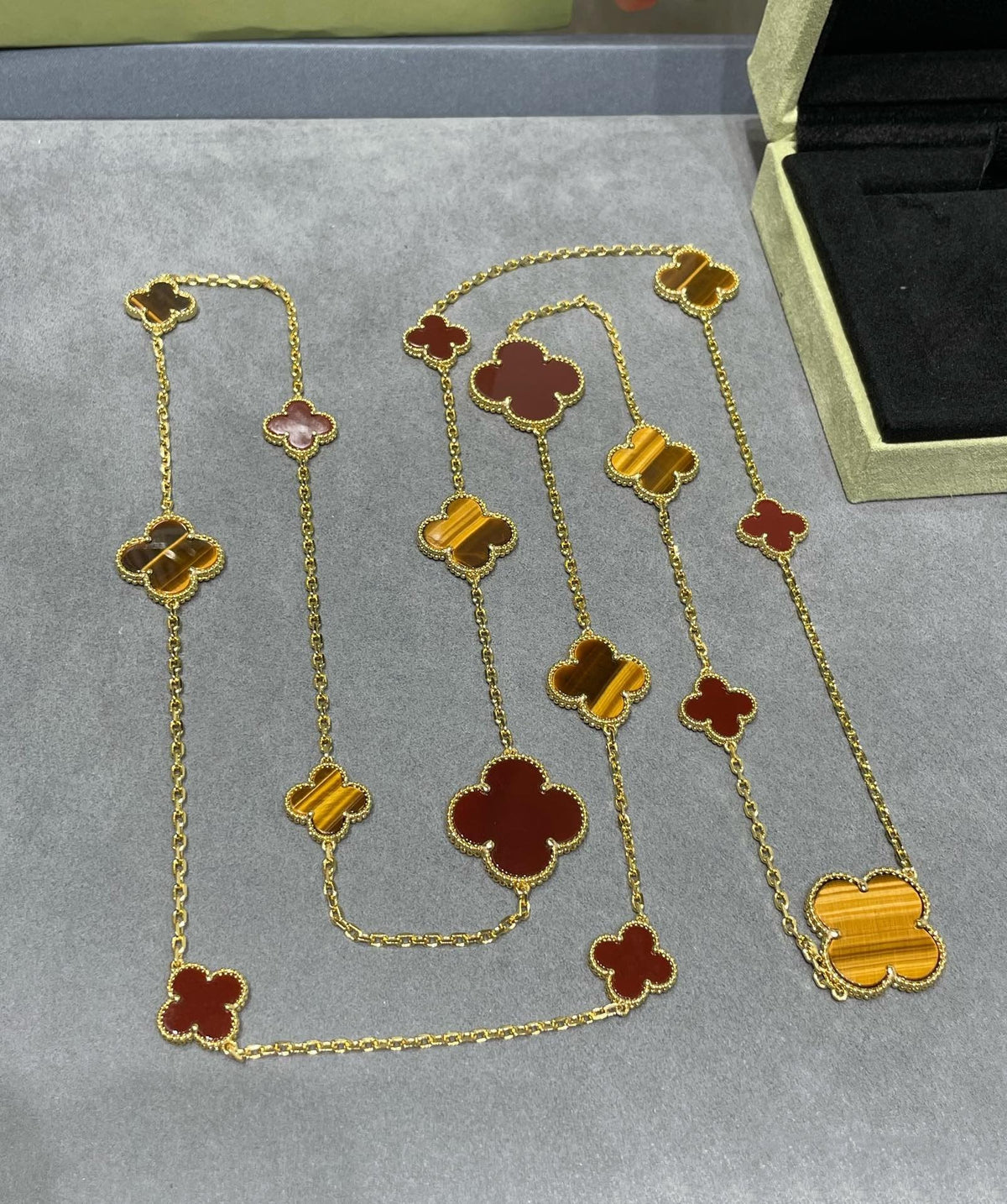 [LumiVibe]CLOVER 16 MOTIF CARNELIAN TIGER EYE ROSE GOLD NECKLACE