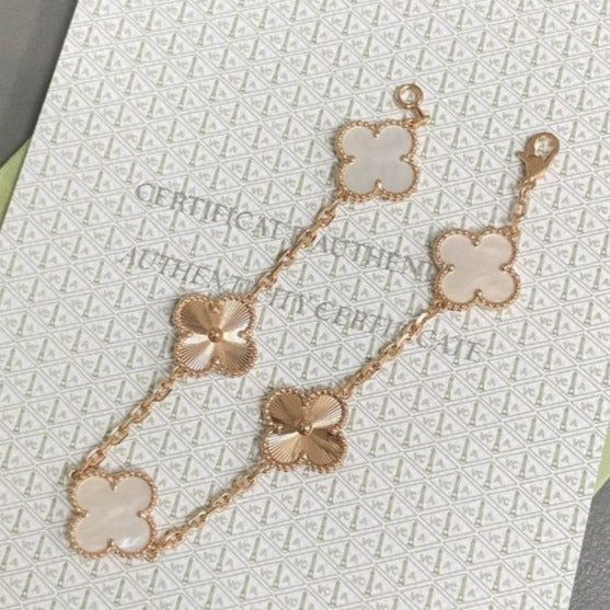 [LumiVibe]CLOVER WHITE PEARL MOP 5 MOTIF BRACELET COLLECTION