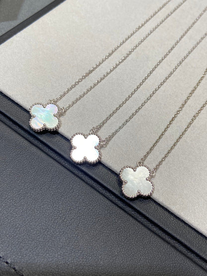 [LumiVibe]CLOVER MEDIUM SILVER WHITE MOP NECKLACE