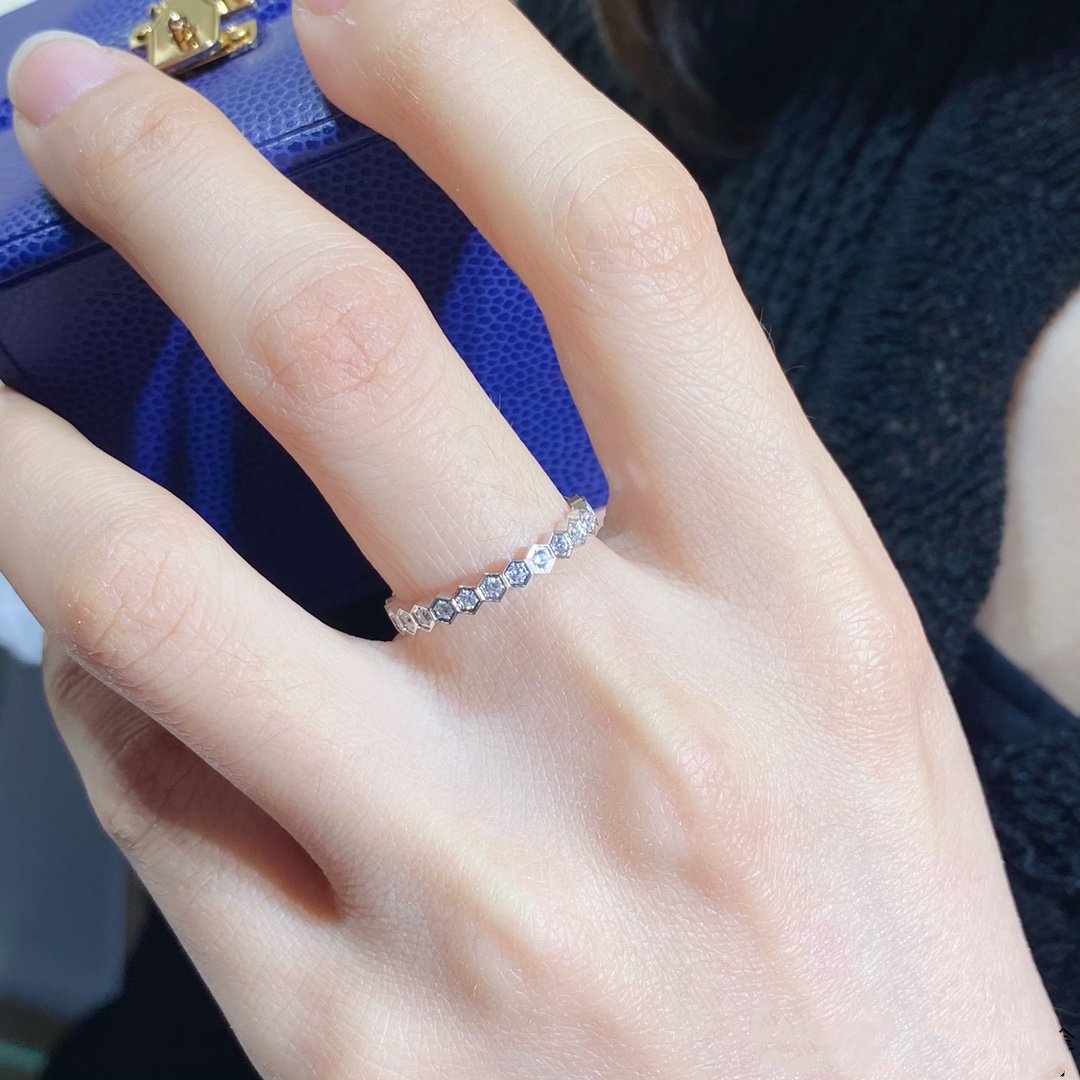 [LumiVibe]BEE LOVE DIAMOND PAVED SMALL RING