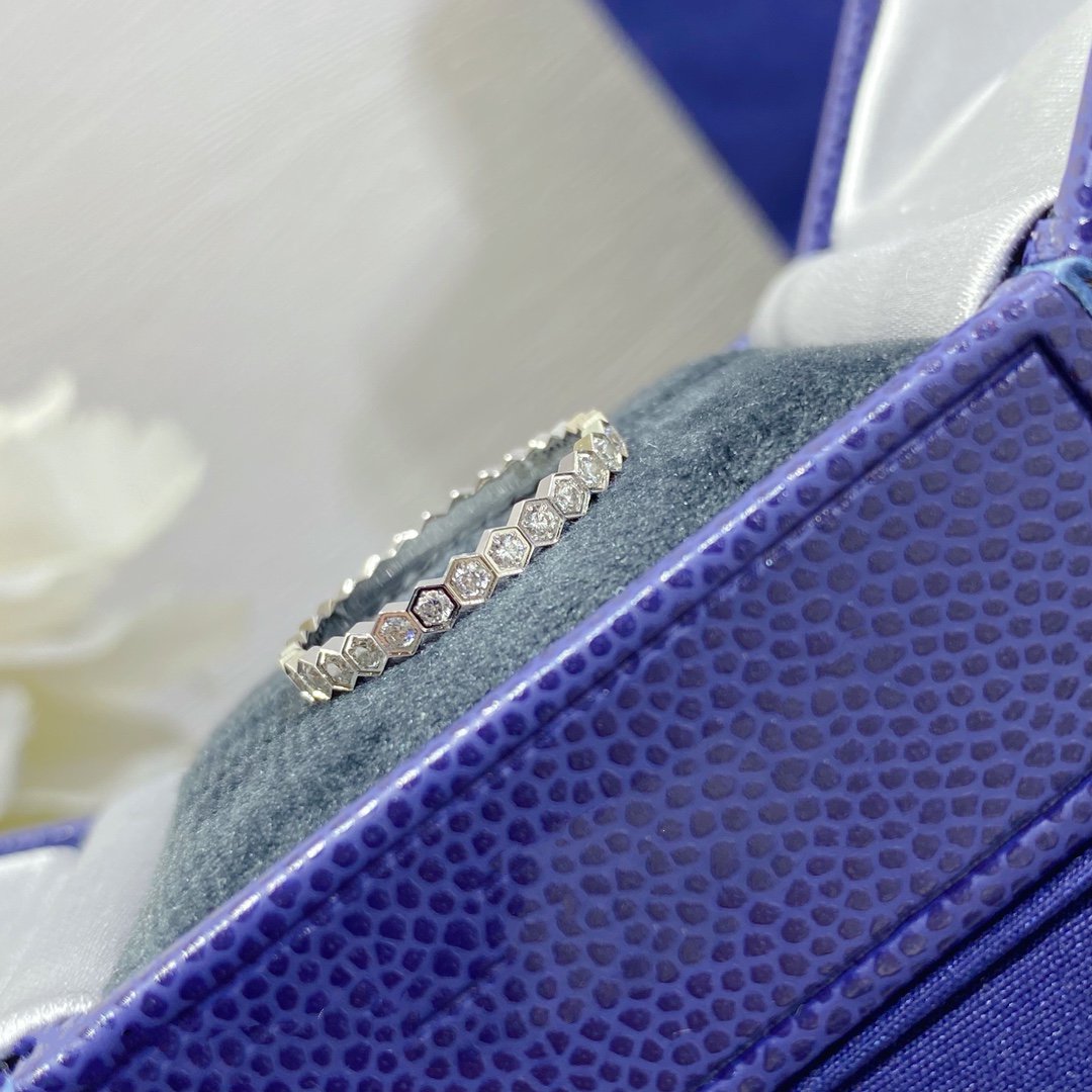 [LumiVibe]BEE LOVE DIAMOND PAVED SMALL RING