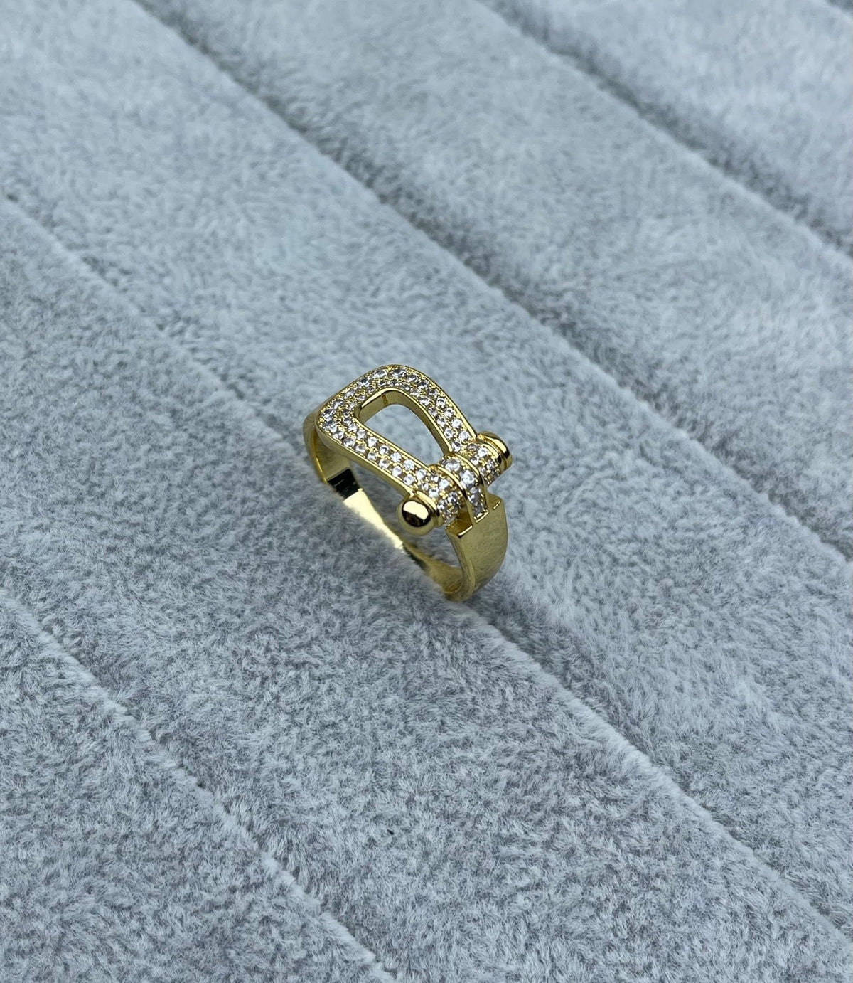 [LumiVibe]Wide Hoof-Shaped Diamond-Studded Ring