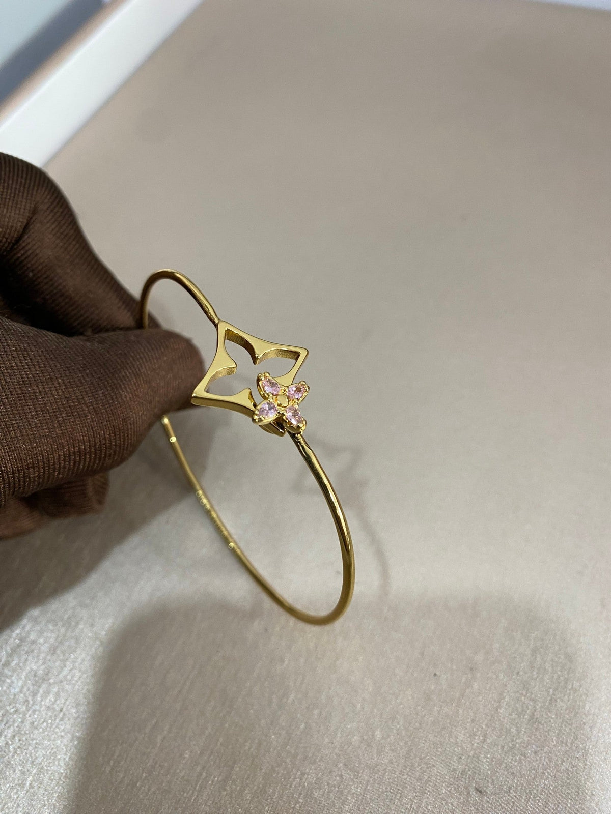 [LumiVibe]Pink Diamond Bracelet