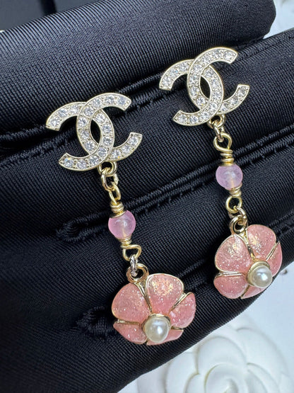 [LumiVibe]26C Pink Camellia Enamel Pendant with Double C Earrings