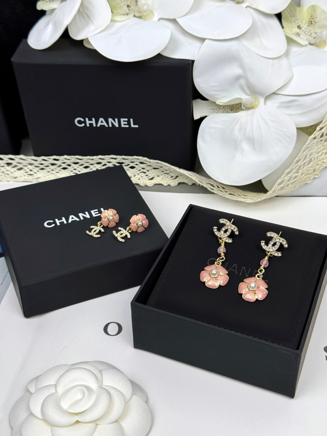 [LumiVibe]26C Pink Camellia Enamel Pendant with Double C Earrings