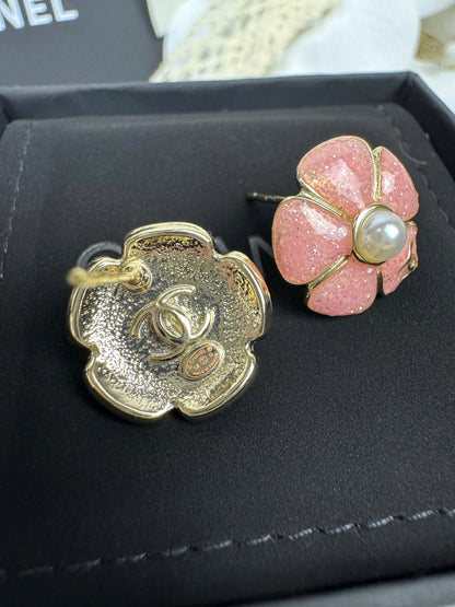 [LumiVibe]26C Pink Camellia Pearl Enamel Stud Earrings