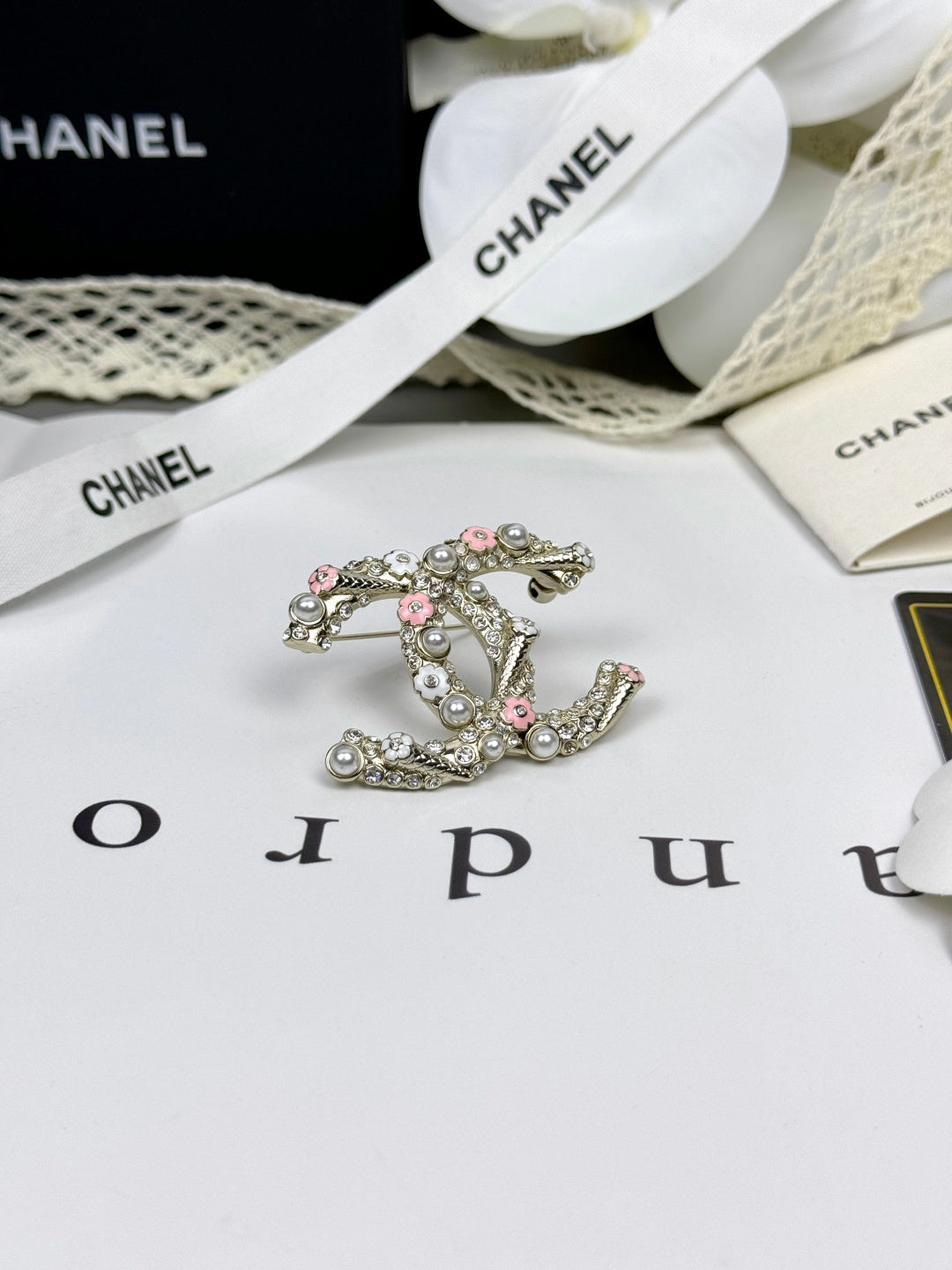 [LumiVibe]26C Pink-White Enamel Ice Cream Cone Double C Brooch