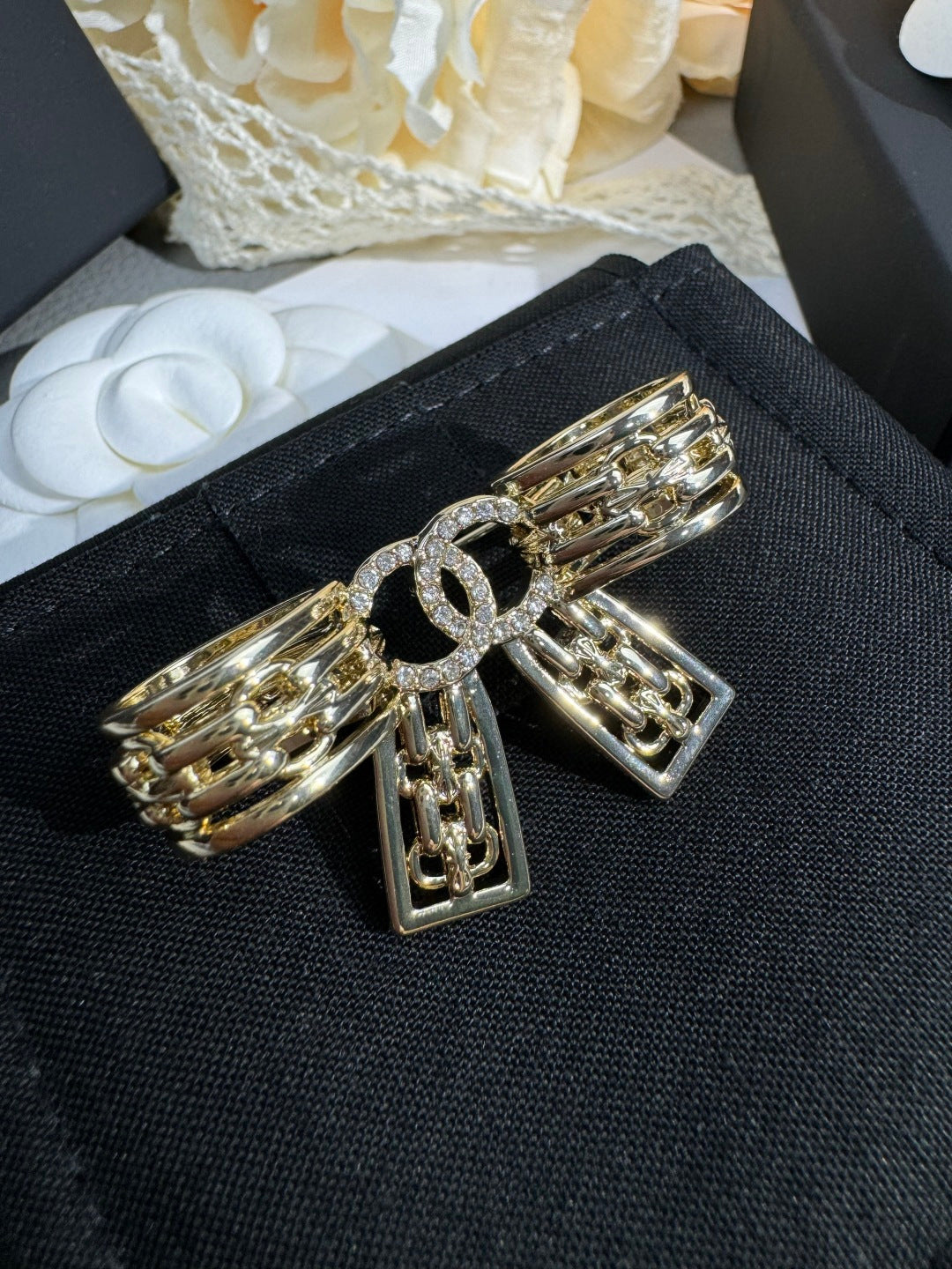 [LumiVibe]25K Hollow Bow Brooch
