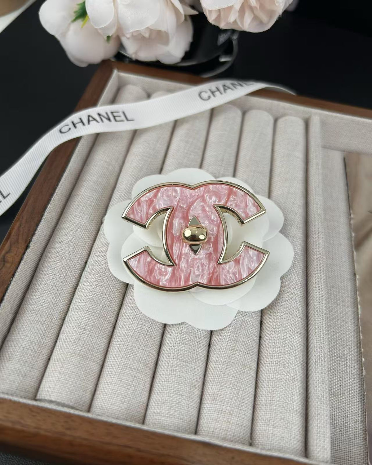 [LumiVibe]Pink Resin Classic Brooch 5cm