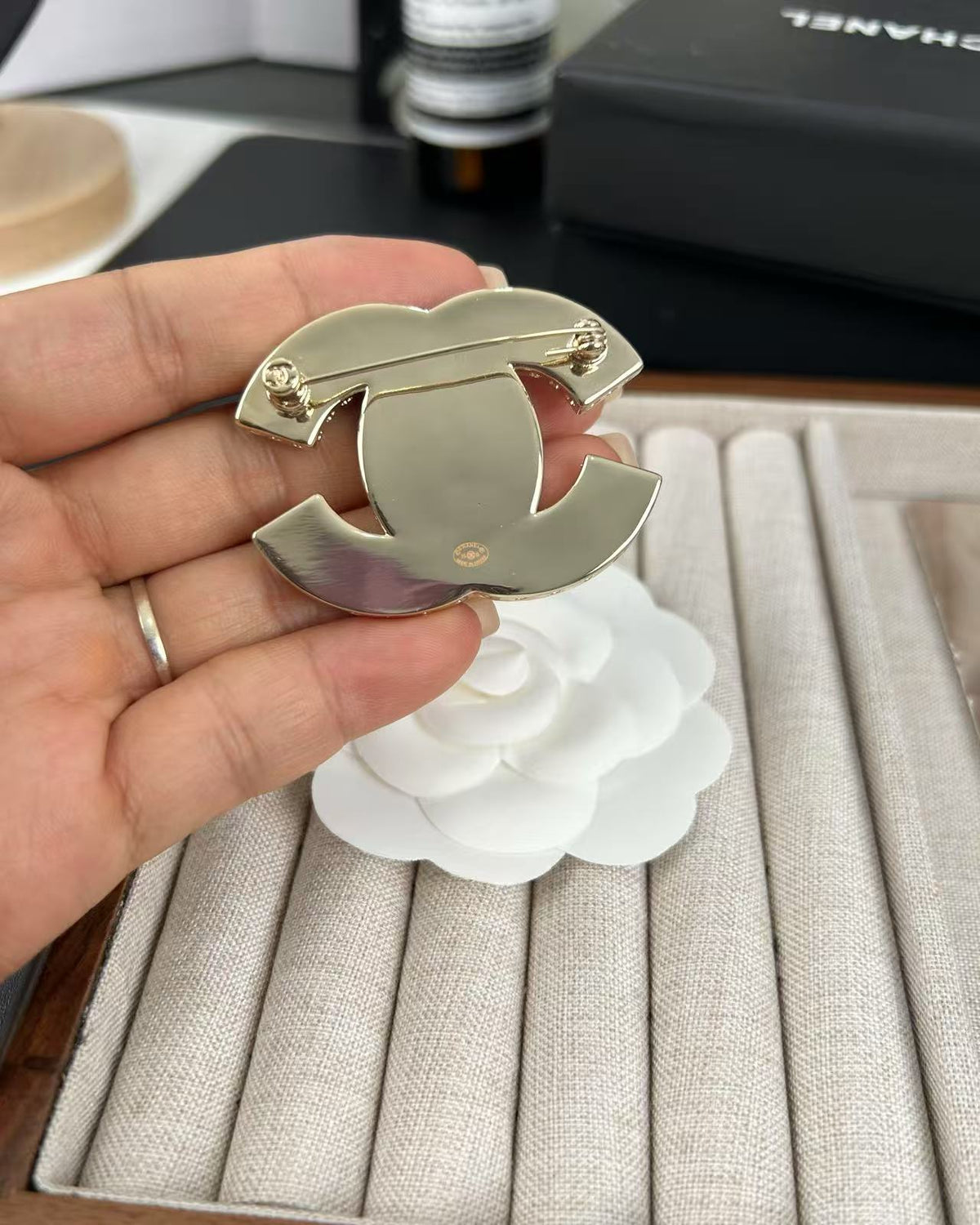 [LumiVibe]Pink Resin Classic Brooch 5cm